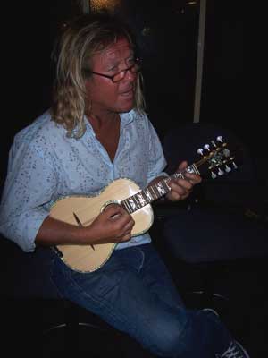 Mando Dave with his MandoHarp Ukulin
