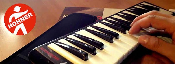 MandoHarp - Hohner Melodica - 943312 Performer 37 Student Series Alto + Soprano