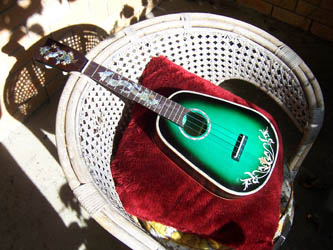 MandoHarp - 'Green Dragons' Concert Ukulele